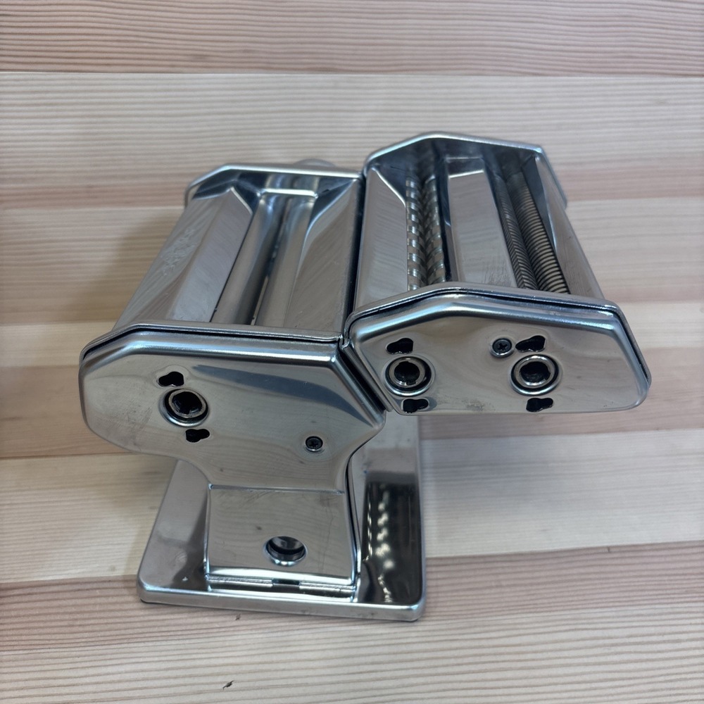 Marcato Atlas 150 Manual Pasta Maker w/ Clamp, Crank & Lasagne/Fettuccine - Picture 12 of 16